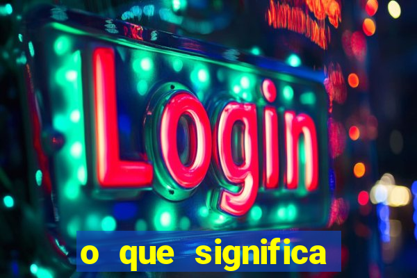 o que significa sonhar dobrando roupas