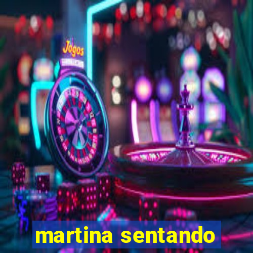 martina sentando