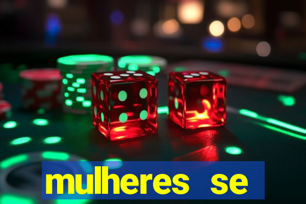 mulheres se exibindo ao vivo
